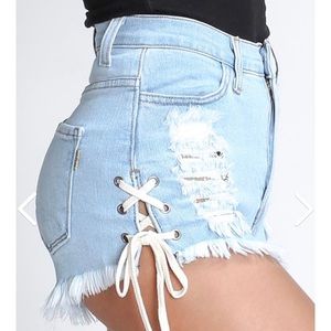 Vibrant side tie shorts